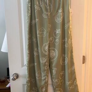 Stylish Satin Green Patterned Pants